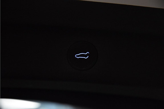 Tesla Model Y 23 of 24