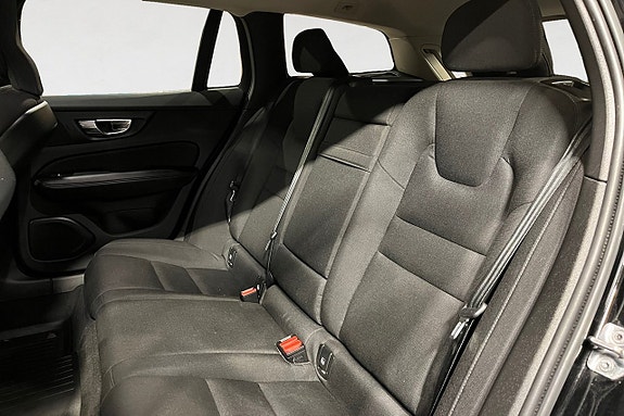 Volvo V60 14 of 18