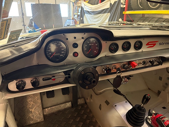 Volvo P1800 7 of 13