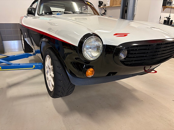 Volvo P1800 2 of 13