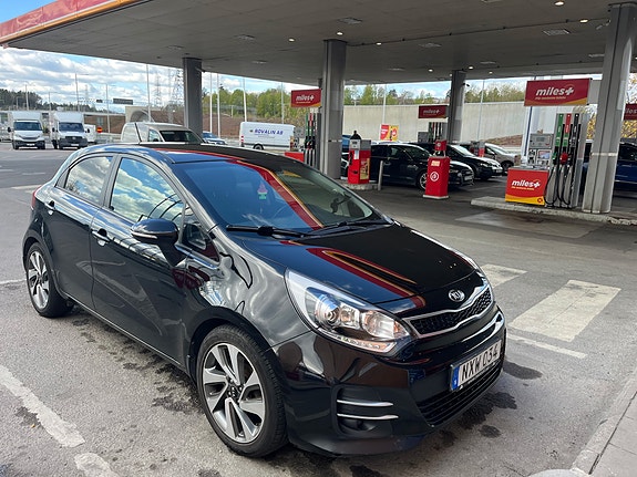 Kia Rio 2 of 5