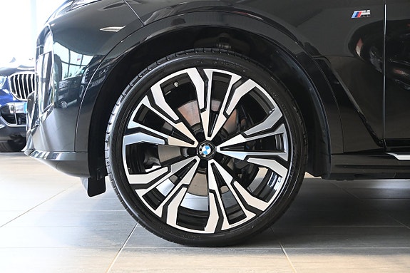 BMW X7 6 of 30