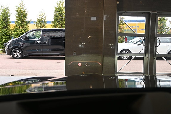 BMW X7 28 of 30