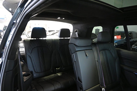 BMW X7 16 of 30