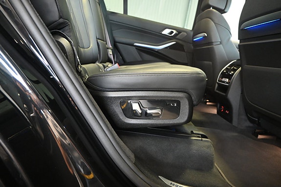 BMW X7 15 of 30