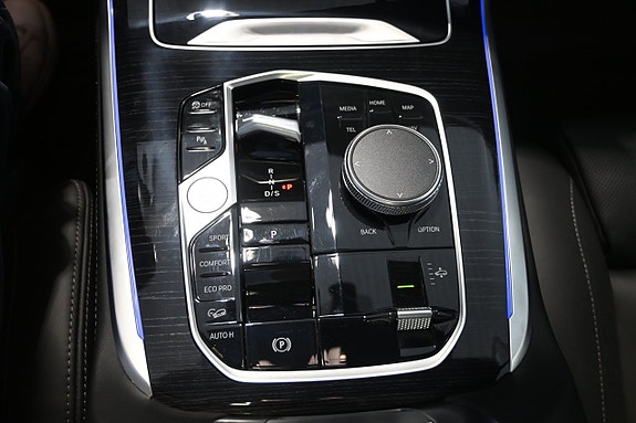 BMW X7 29 of 30