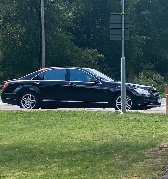 Mercedes-Benz S400 19 of 20