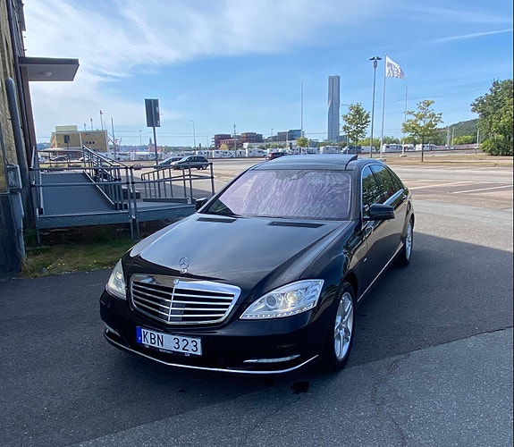 Mercedes-Benz S400 6 of 20