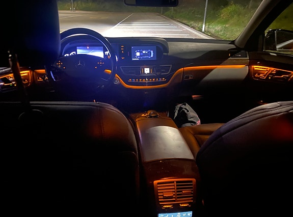 Mercedes-Benz S400 17 of 20