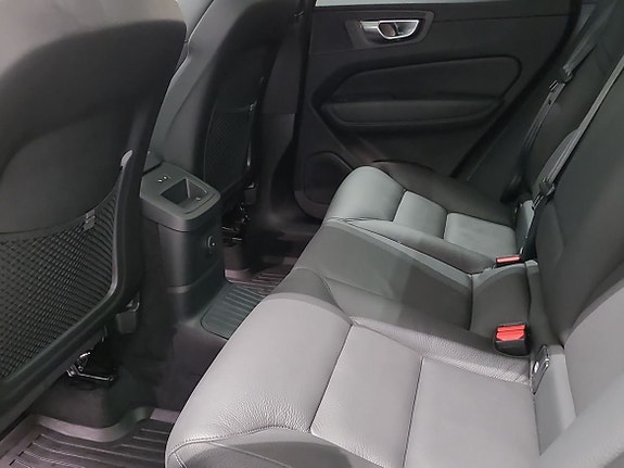 Volvo XC60 6 of 19