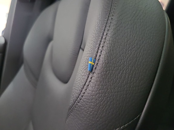 Volvo XC60 16 of 19