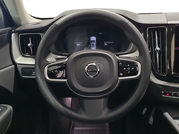 Volvo XC60 10 of 19