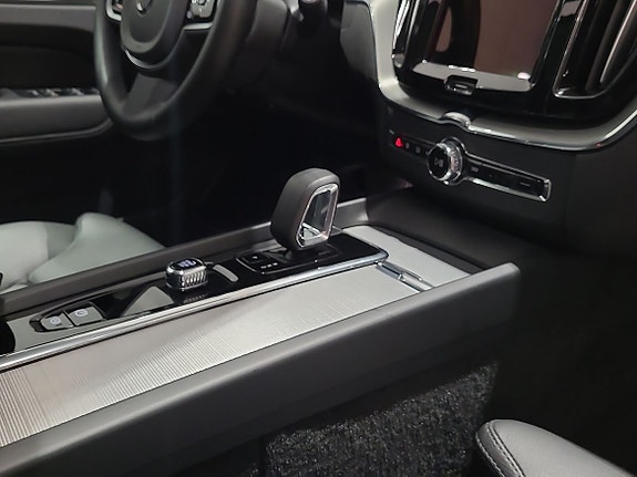 Volvo XC60 17 of 19