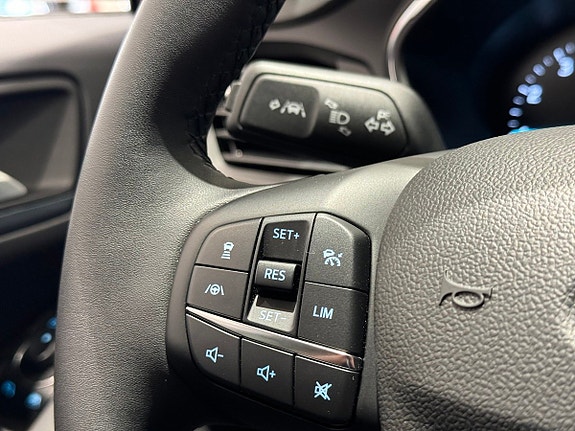 Ford Focus 8 of 13