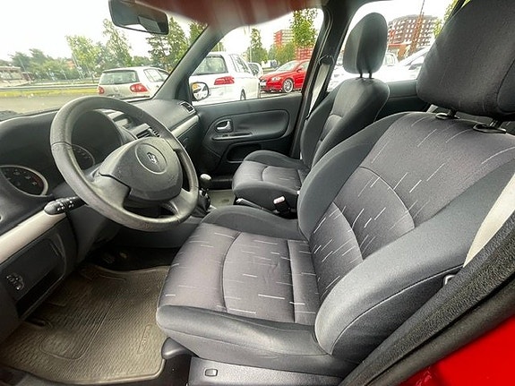 Renault Clio 7 of 10