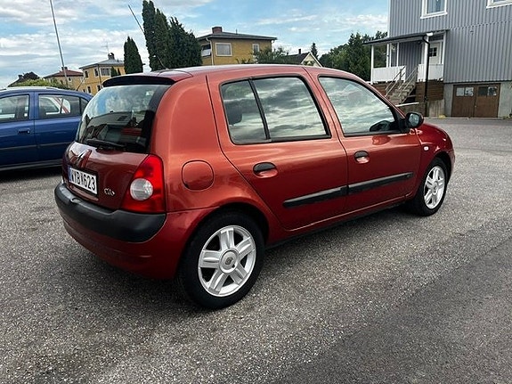 Renault Clio 5 of 10