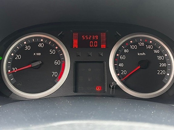 Renault Clio 8 of 10