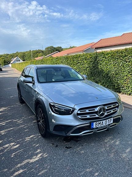 Mercedes-Benz E220 d 2 of 11
