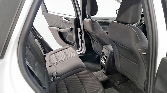 Ford Kuga 5 of 9