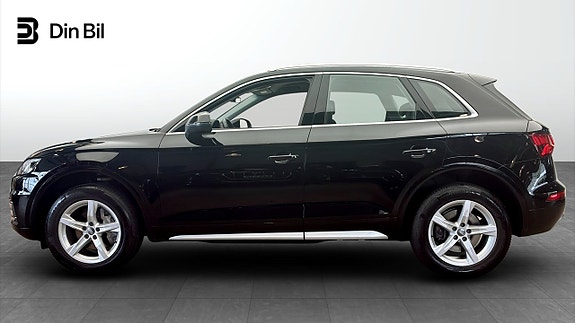 Audi Q5 2 of 12