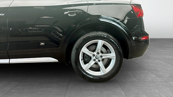 Audi Q5 6 of 12