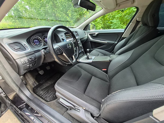 Volvo V60 6 of 19