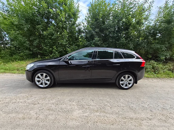 Volvo V60 3 of 19