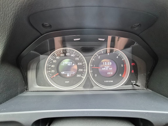 Volvo V60 12 of 19