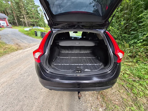Volvo V60 9 of 19
