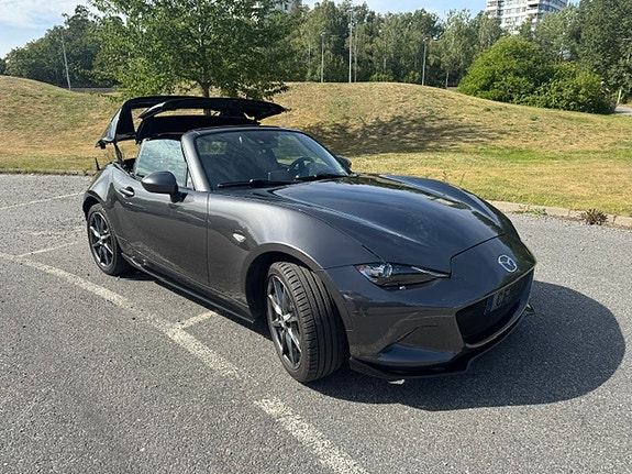 Mazda MX-5 8 of 20