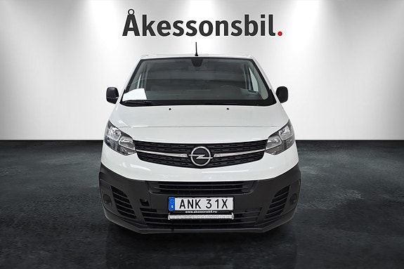 Opel Vivaro 2 of 9