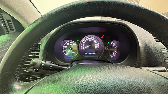 Lexus GS450h 15 of 25