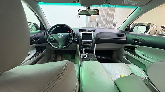 Lexus GS450h 23 of 25