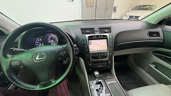 Lexus GS450h 13 of 25