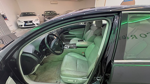 Lexus GS450h 18 of 25