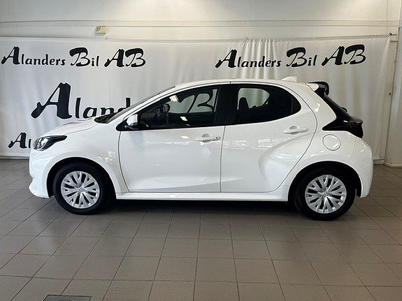 Mazda 2 3 of 11