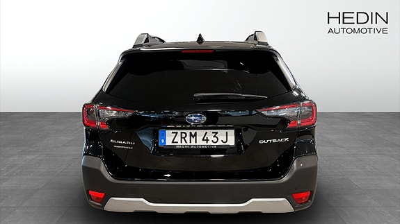 Subaru Outback 7 of 12