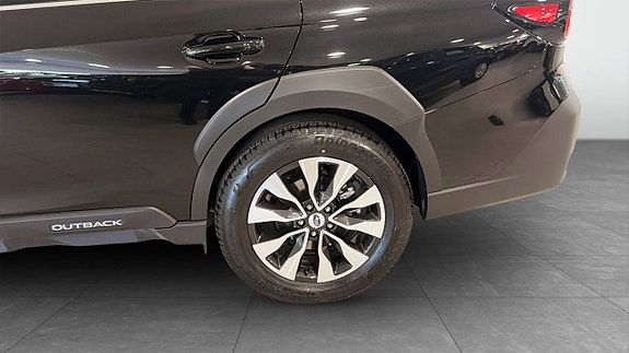 Subaru Outback 9 of 12