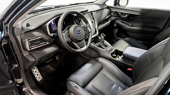 Subaru Outback 3 of 12