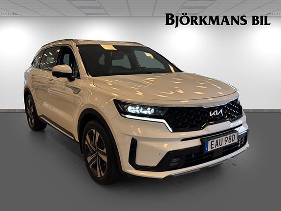 Kia Sorento 3 of 15