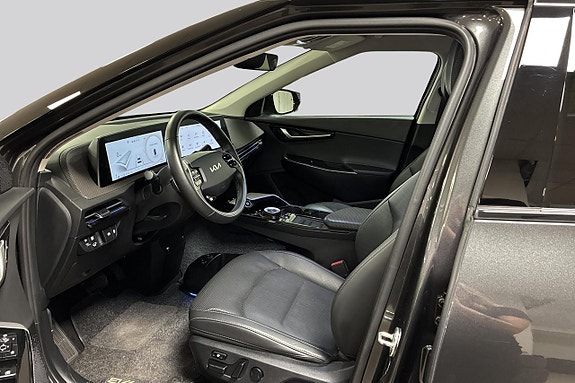 Kia EV6 8 of 27