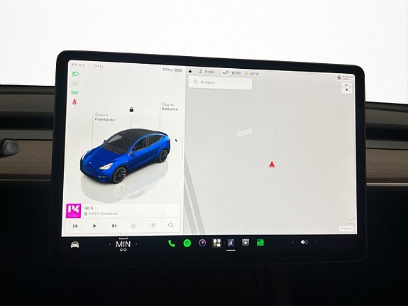 Tesla Model Y 16 of 30