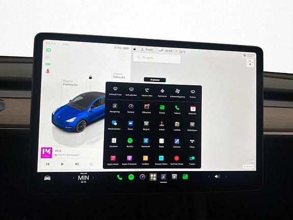 Tesla Model Y 17 of 30