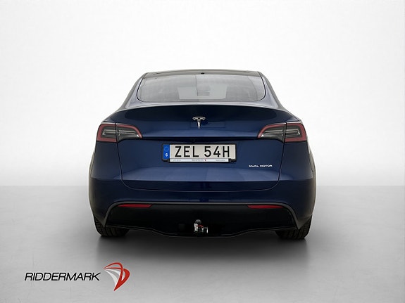 Tesla Model Y 8 of 30