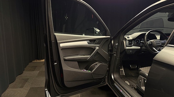 Audi Q5 9 of 30