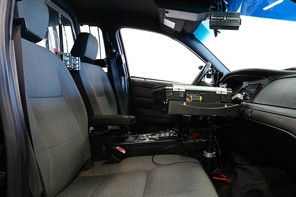 Ford Crown Victoria 11 of 26