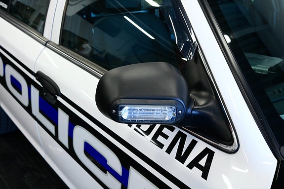 Ford Crown Victoria 8 of 26