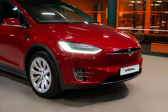 Tesla Model X 2 of 23