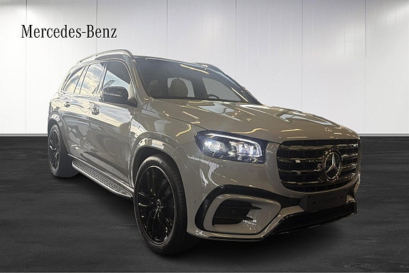 Mercedes-Benz GLS450 d 2 of 22