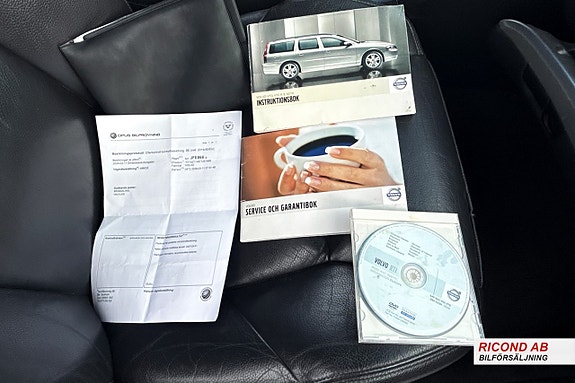 Volvo XC70 12 of 12